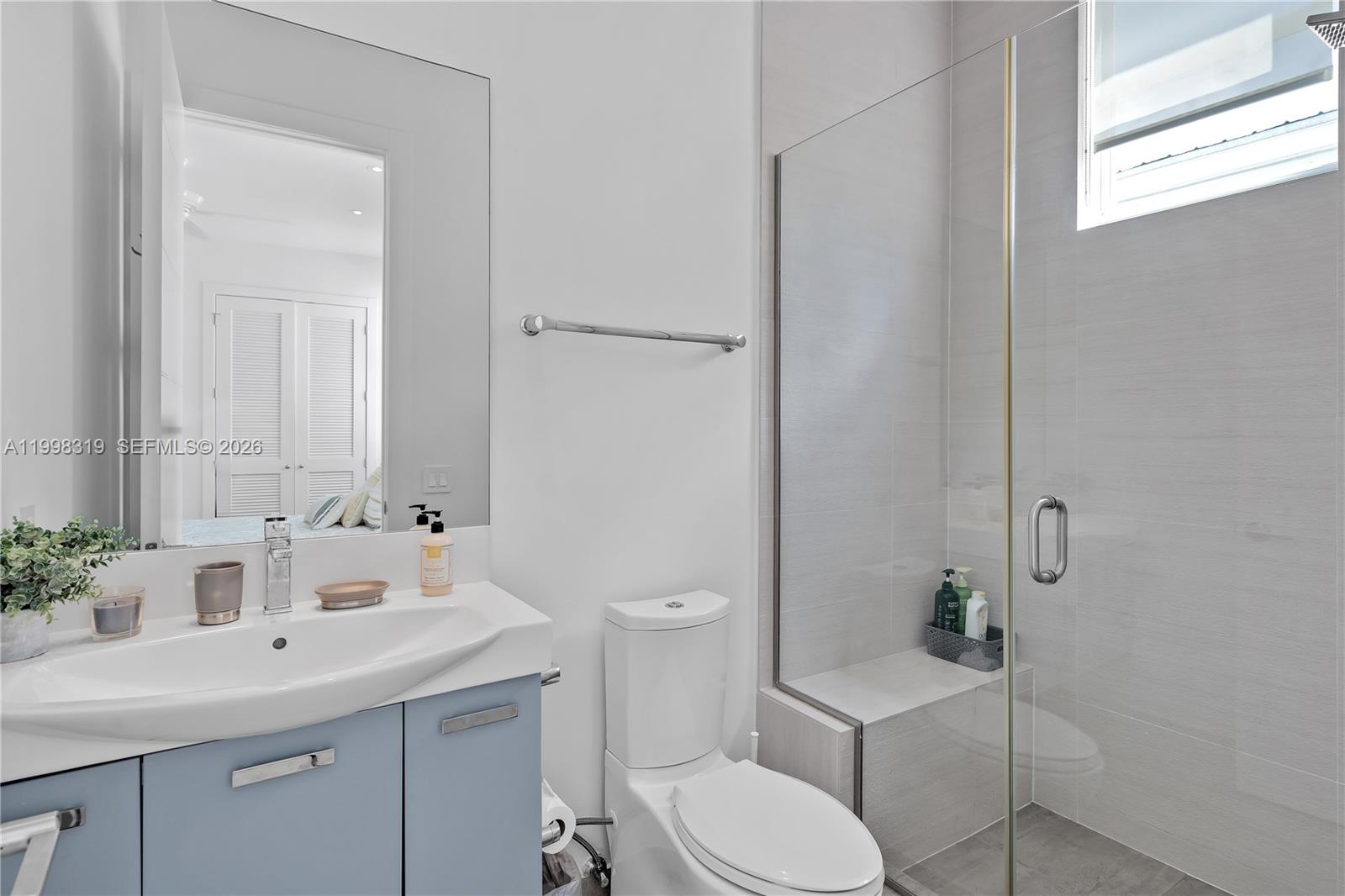 TROPICAL ISLE HOMES SUB 1 - Residential Lease