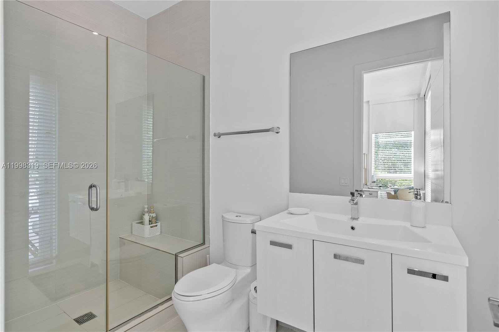 TROPICAL ISLE HOMES SUB 1 - Residential Lease