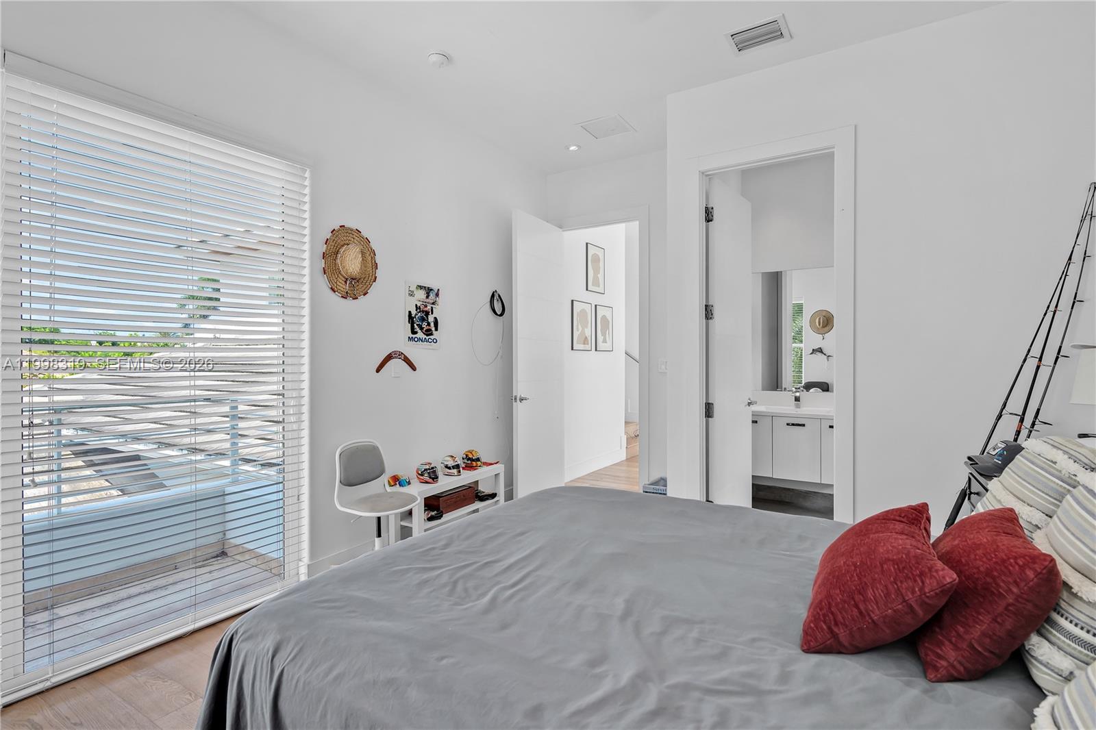 TROPICAL ISLE HOMES SUB 1 - Residential Lease