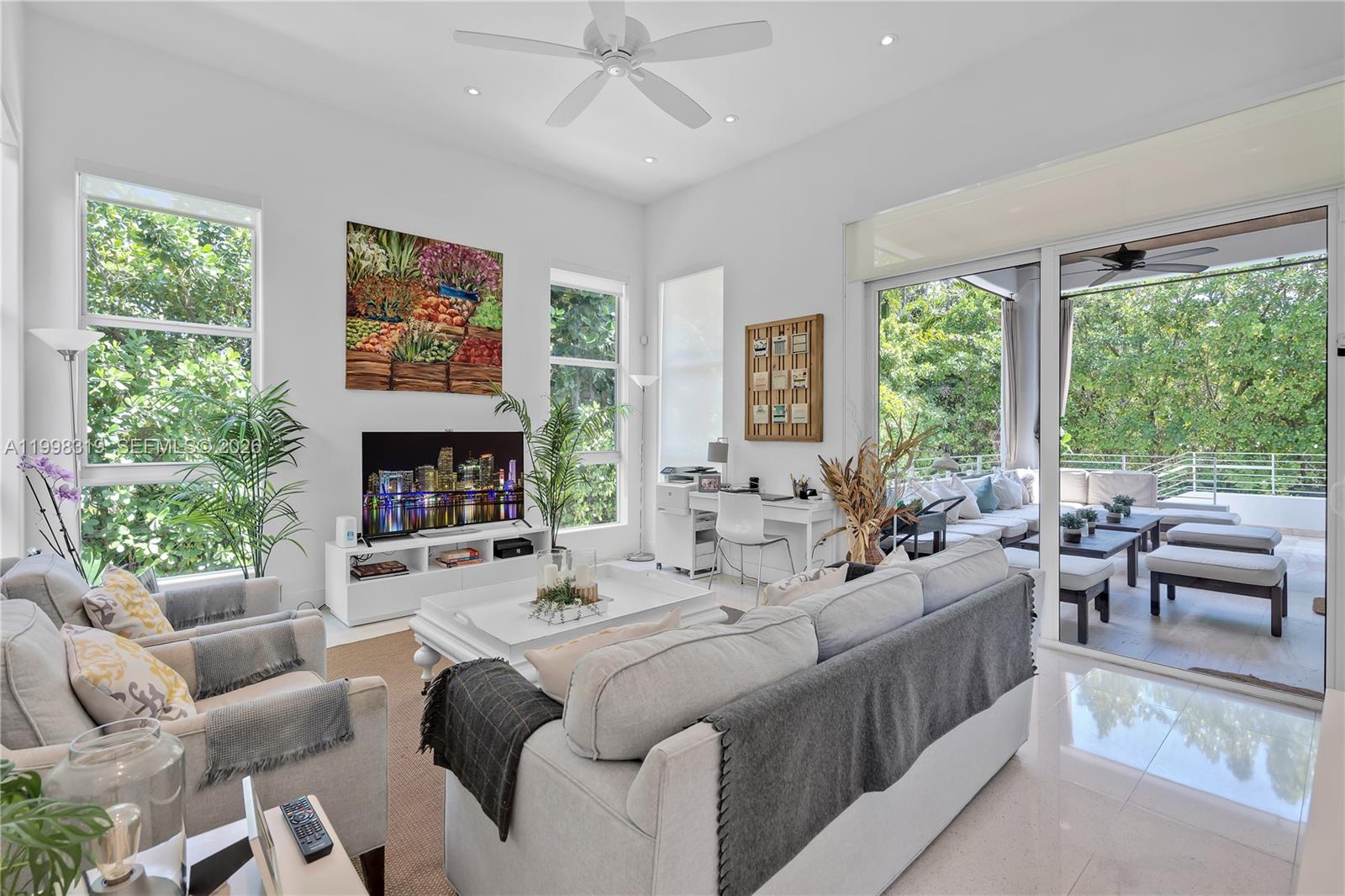 TROPICAL ISLE HOMES SUB 1 - Residential Lease