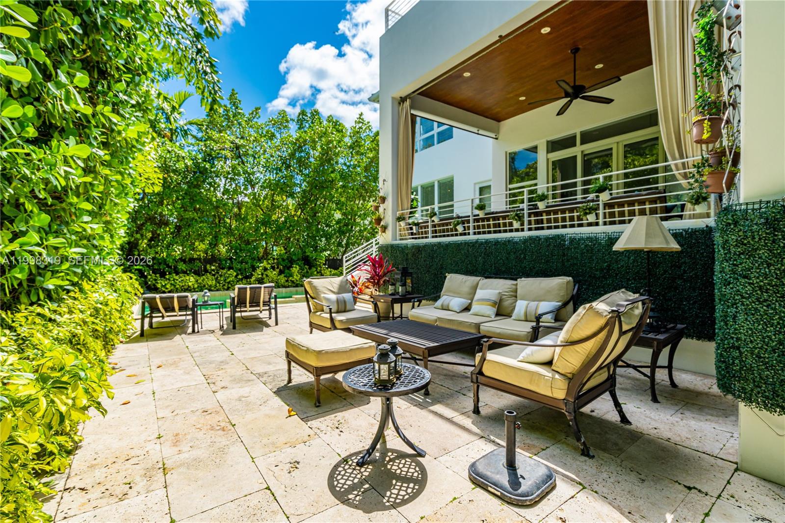 TROPICAL ISLE HOMES SUB 1 - Residential Lease