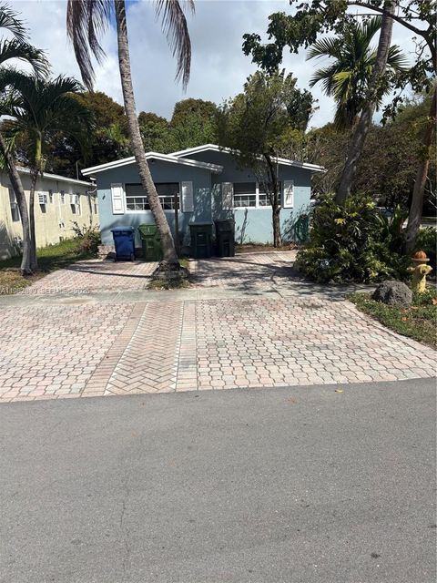 Photo of 729 NE 2nd Ct, Hallandale Beach, FL 33009 (MLS # A11982839)