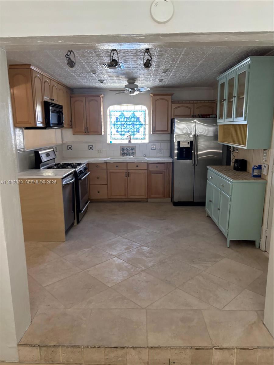 ATLANTIC LAWNS - Residential