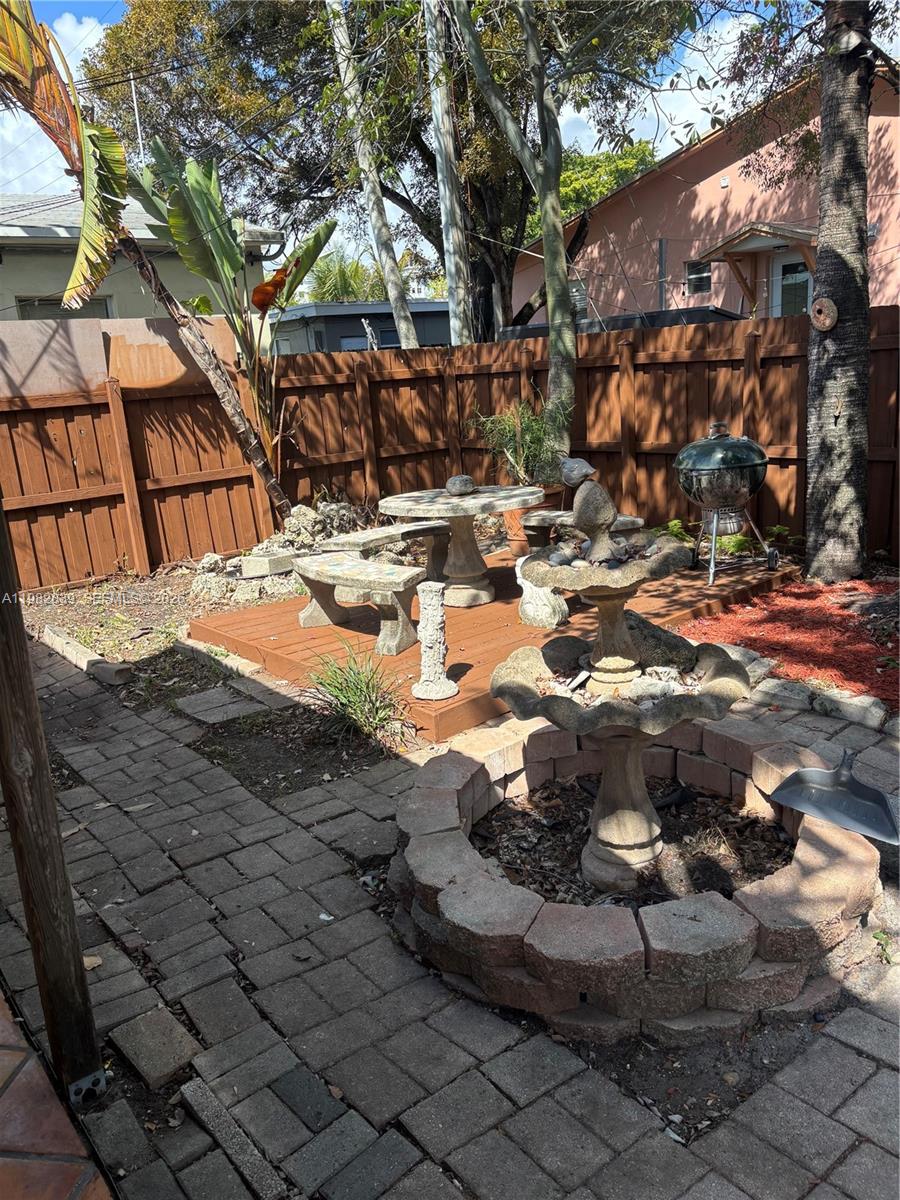 ATLANTIC LAWNS - Residential