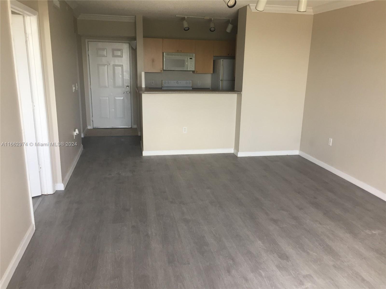 REGENT PARK CONDO - Residential