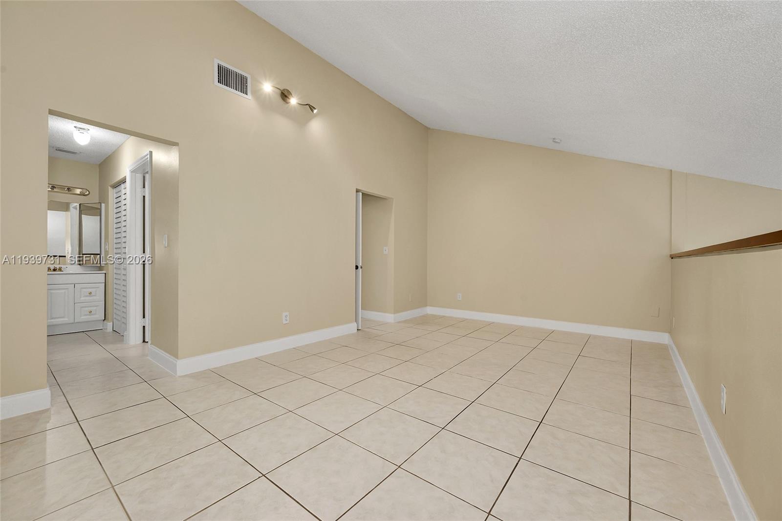 CALUSA POINT - Residential Lease