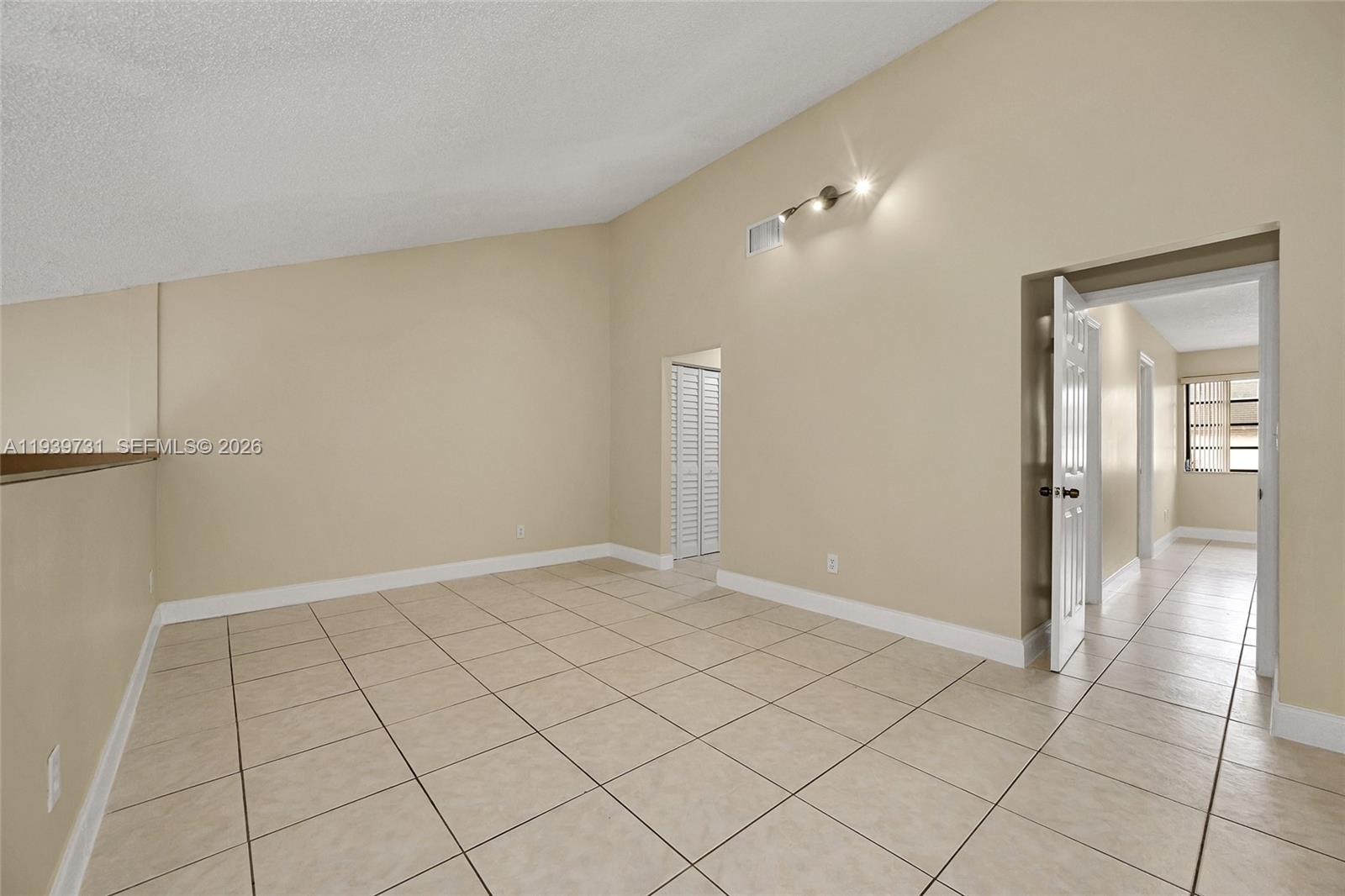 CALUSA POINT - Residential Lease