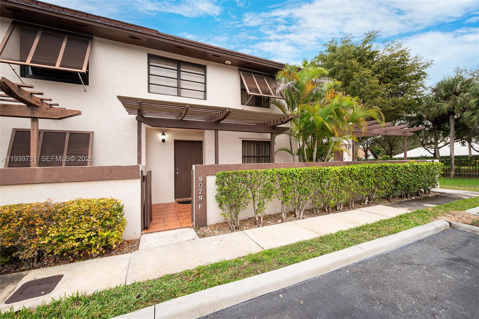CALUSA POINT - Residential Lease