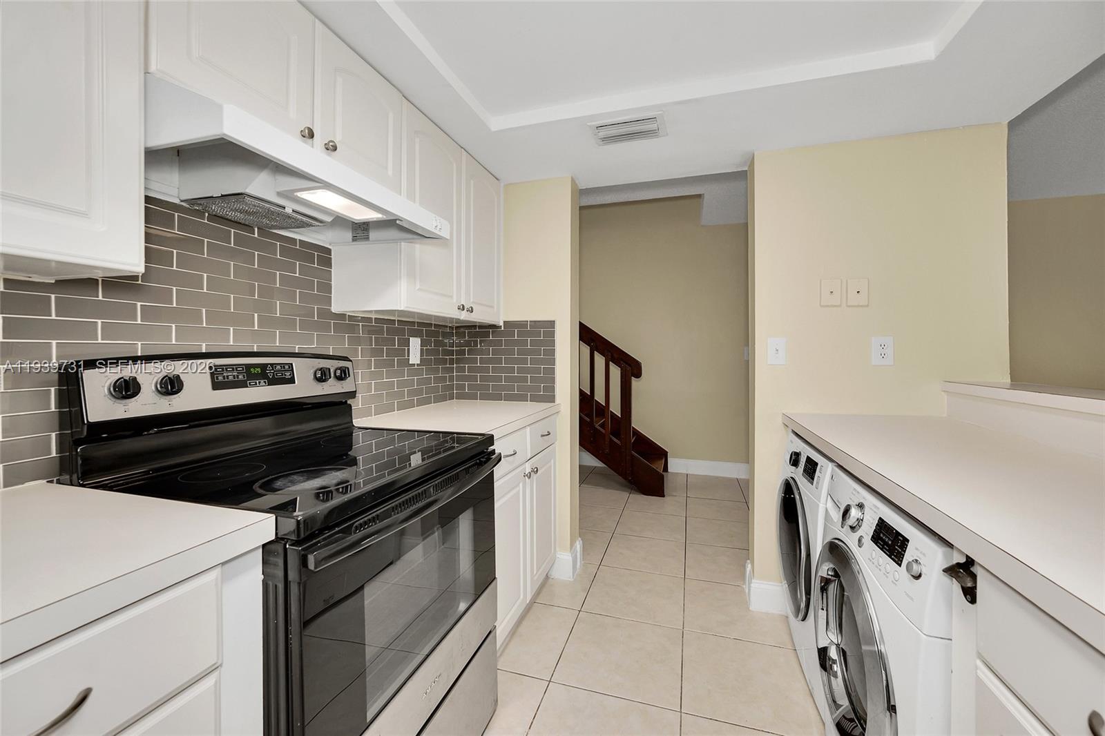 CALUSA POINT - Residential Lease