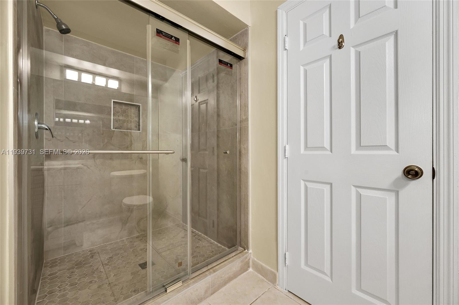 CALUSA POINT - Residential Lease