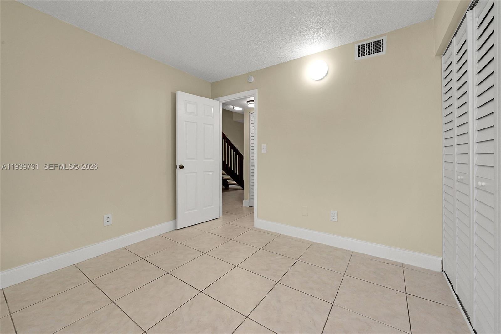 CALUSA POINT - Residential Lease