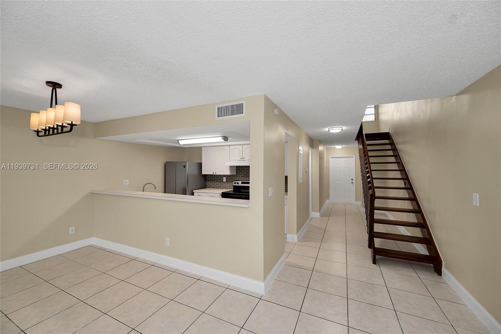 CALUSA POINT - Residential Lease