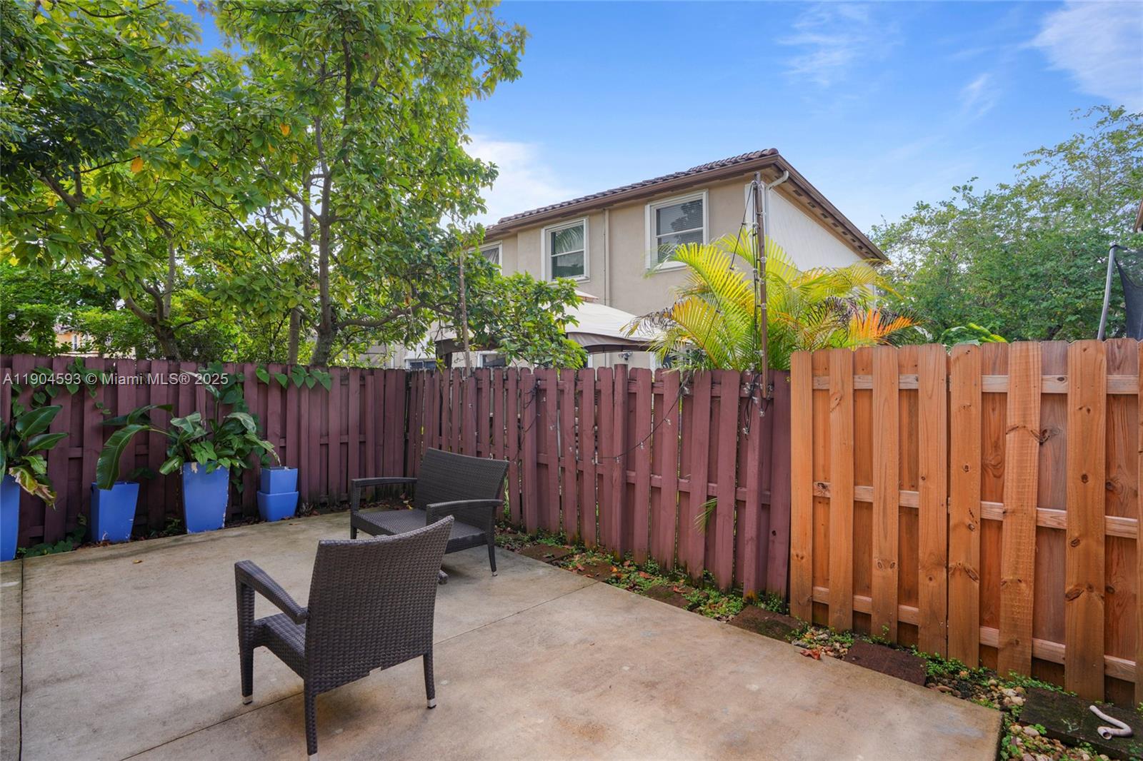 ESCADA - Residential