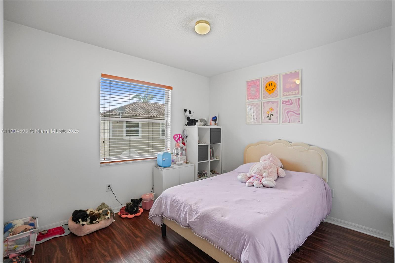 ESCADA - Residential