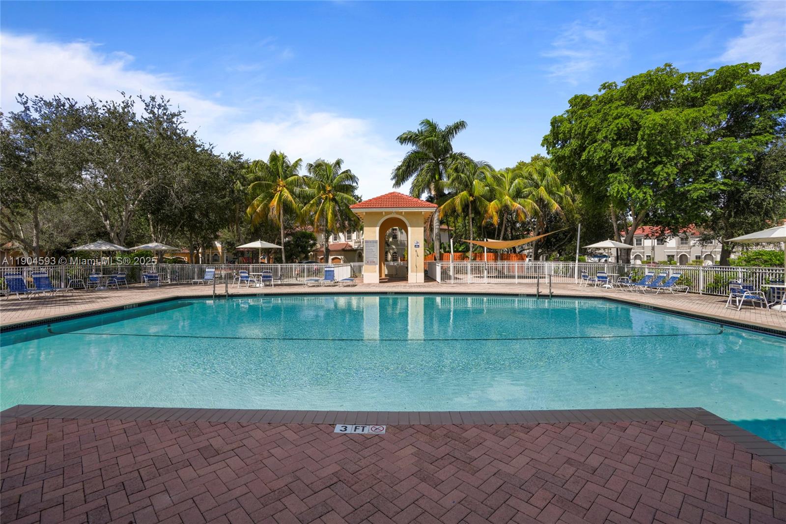 ESCADA - Residential