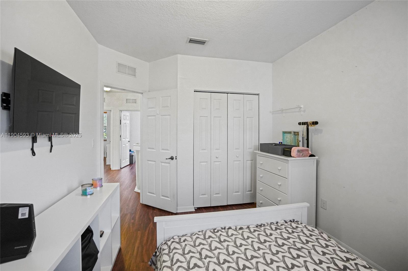 ESCADA - Residential