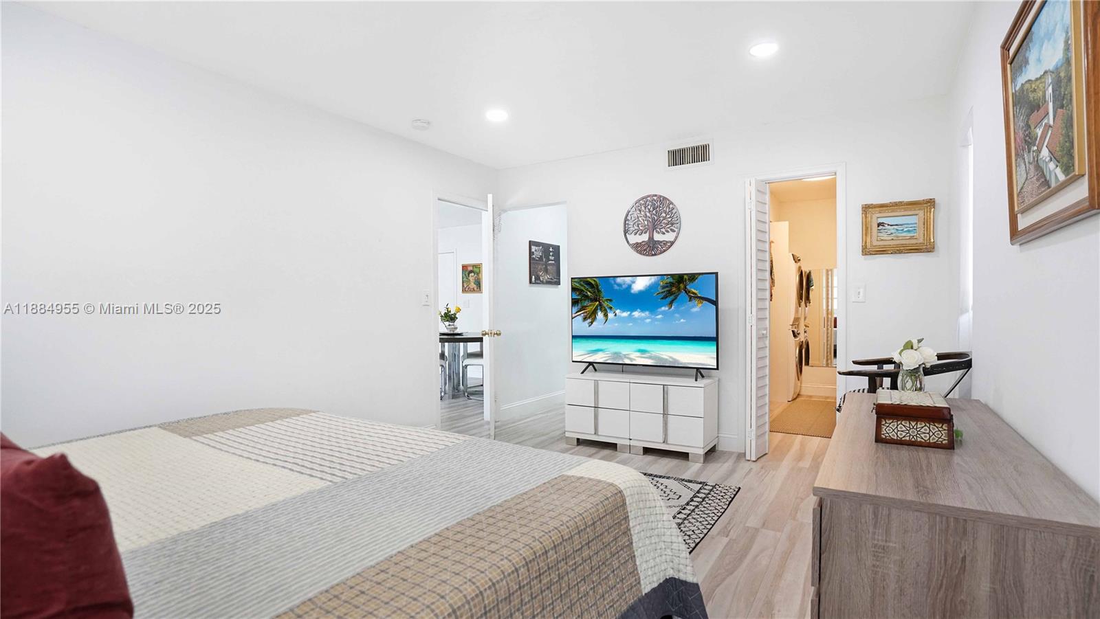 ROYAL CARIBBEAN CLUB COND - Residential Lease