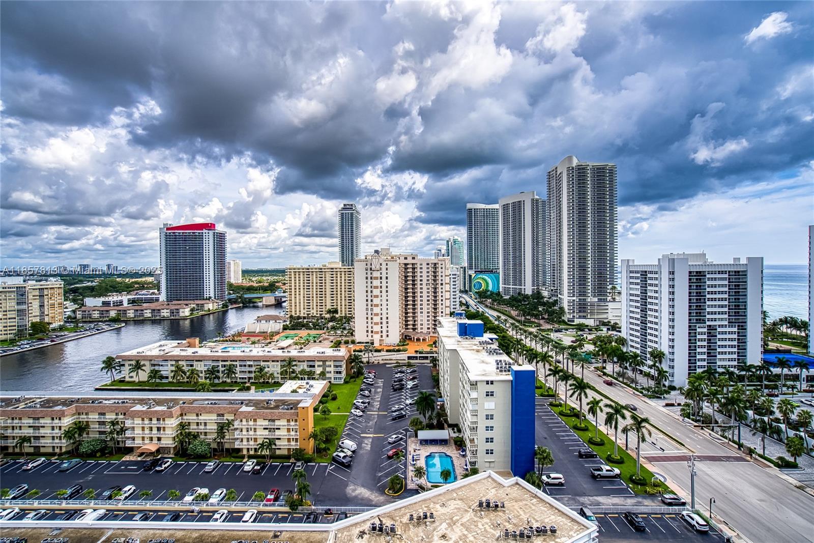 AMAZING FULLY FURNISHED 1 BEDROOM+DEN CONDO +1.5 BATH WITH PARTUAL OCEAN AND INTRACOASTAL VIEW. PUBLIC ACCESS TO THE BEACH ACROSS THE STREET. MINUTES TO ALL SHOPS AND RESTAURANTS, GULFSTREAM CASINO. ITALIAN OPEN KITCHEN WITH GRANITE COUNTERTOP -STAINLESS STEEL APPLIANCES- 9'-4' CEILING HEIGHT- PORCELAINE FLOORS THROUGHOUT. FULL SIZE WASHER/DRYER IN THE UNIT. SERVICE AMENITIES INCLUDE CONCIERGE, VALET PARKING, FITNESS CENTER, BILLIARDS, INFINITY EDGE HEATED POOL, 24HR SECURITY AND MUCH MORE!
BASIC INTERNET AND BASIC CABLE TV ARE INCLUDED IN RENT!