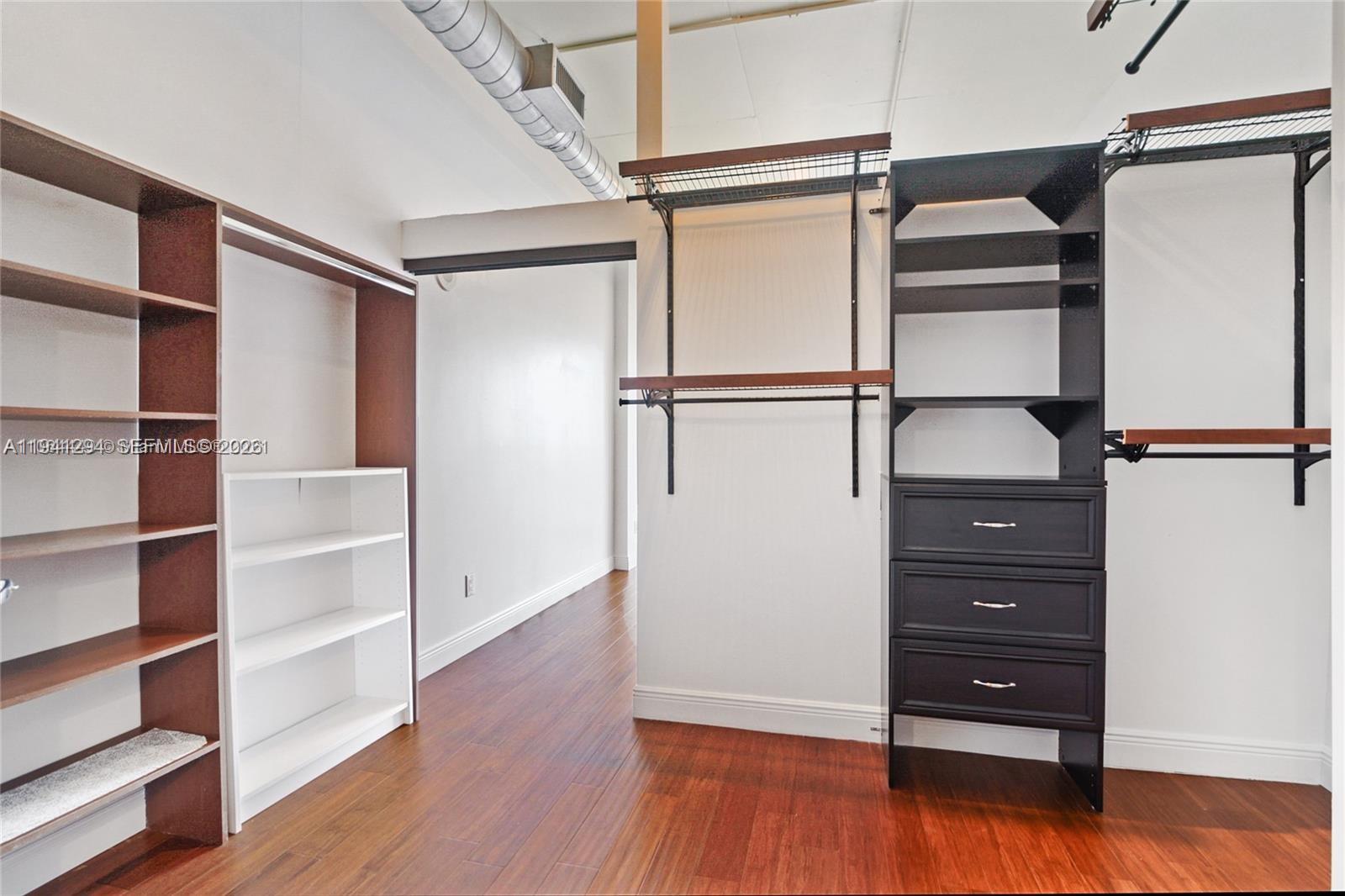 UPTOWN MARINA LOFTS CONDO - Residential