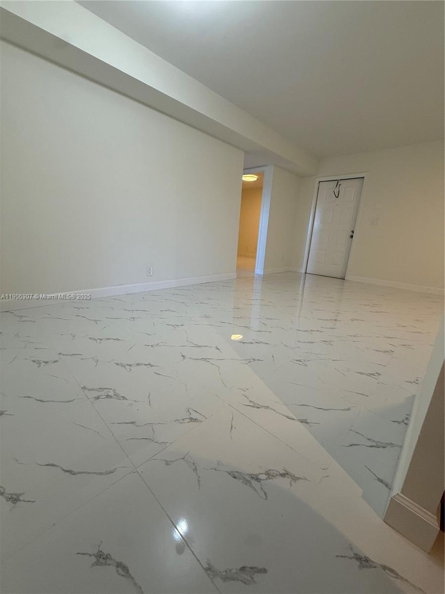 CLUB QUARTERS AT RAINTREE - Residential