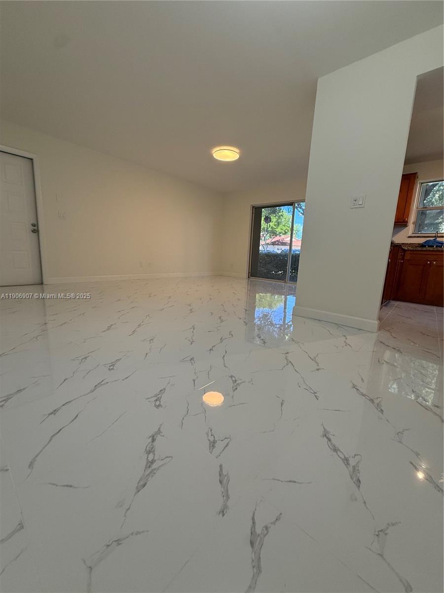 CLUB QUARTERS AT RAINTREE - Residential