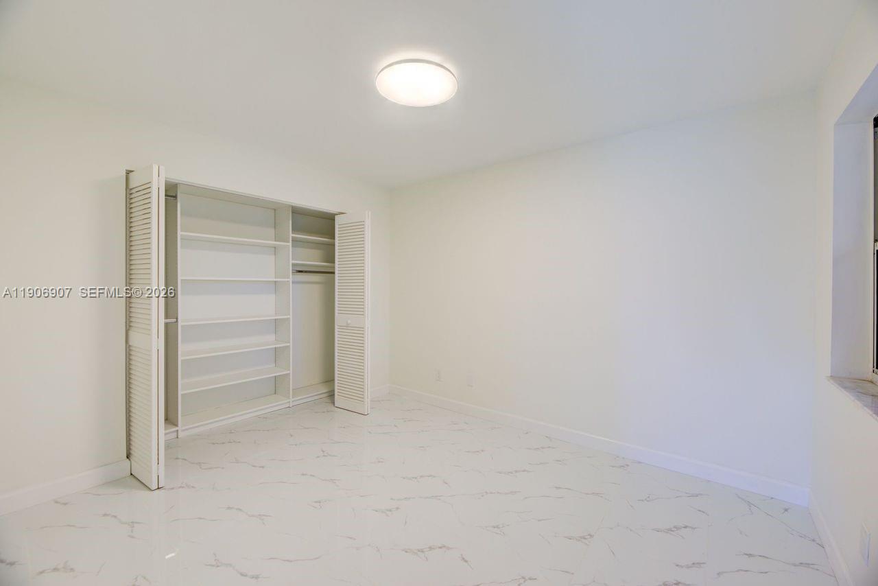 CLUB QUARTERS AT RAINTREE - Residential