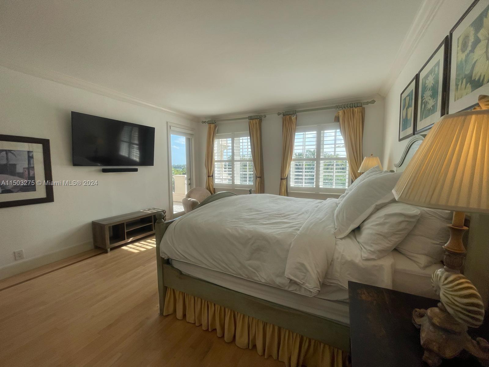 SEASIDE CONDO - Residential