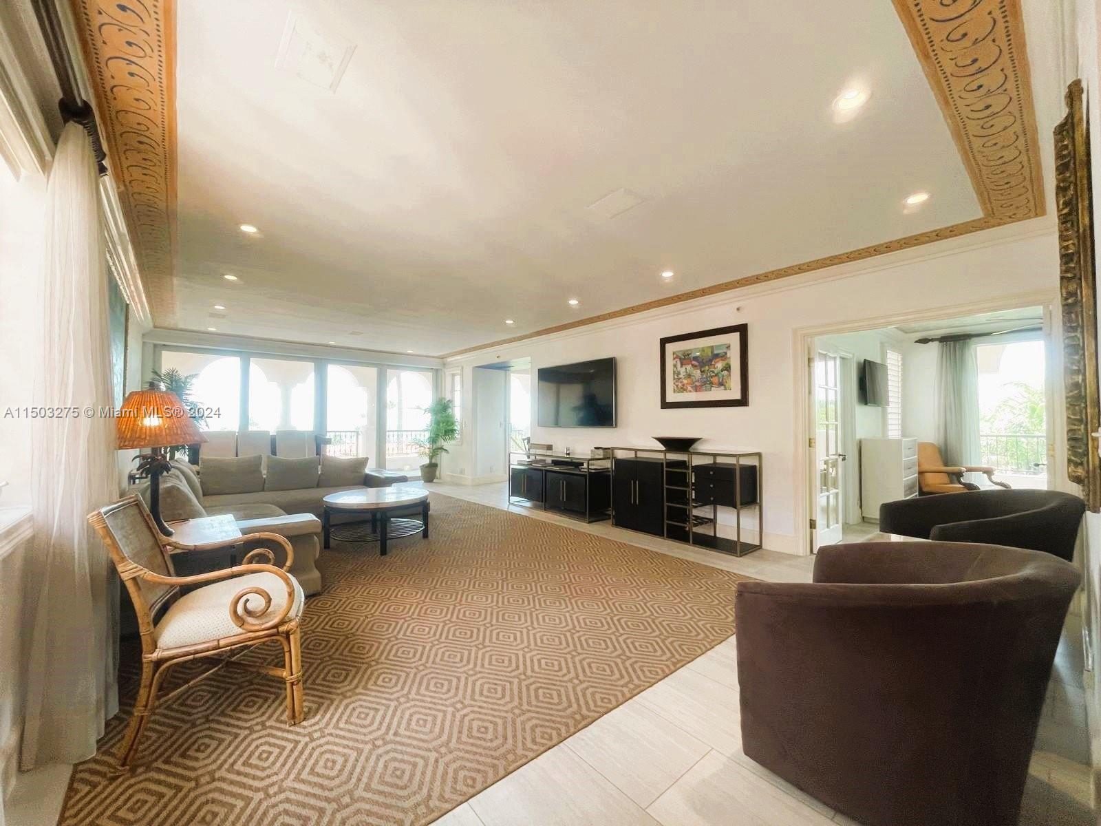 SEASIDE CONDO - Residential