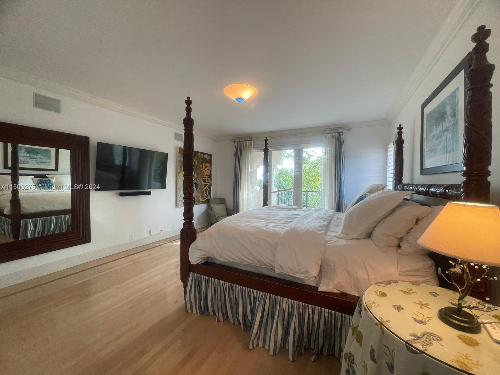 SEASIDE CONDO - Residential