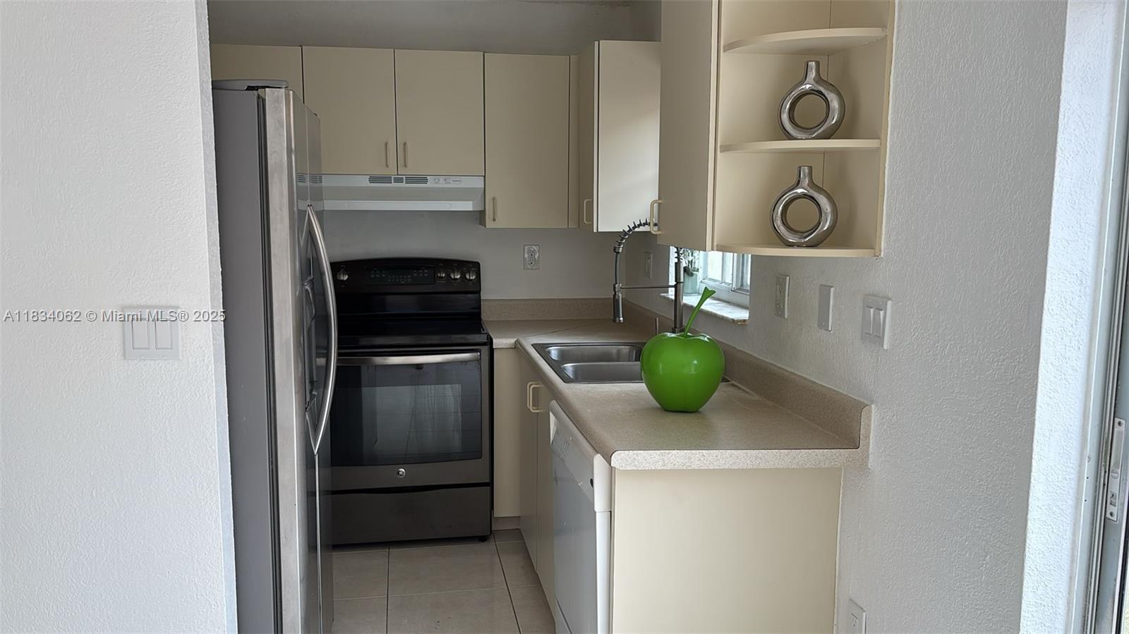 POTOMAC PLACE CONDO - Residential