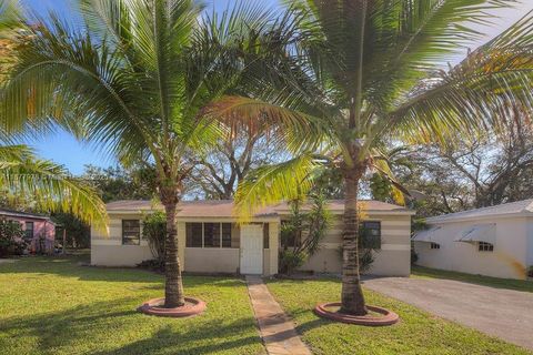 640 NE 137th St 640 North Miami FL 33161