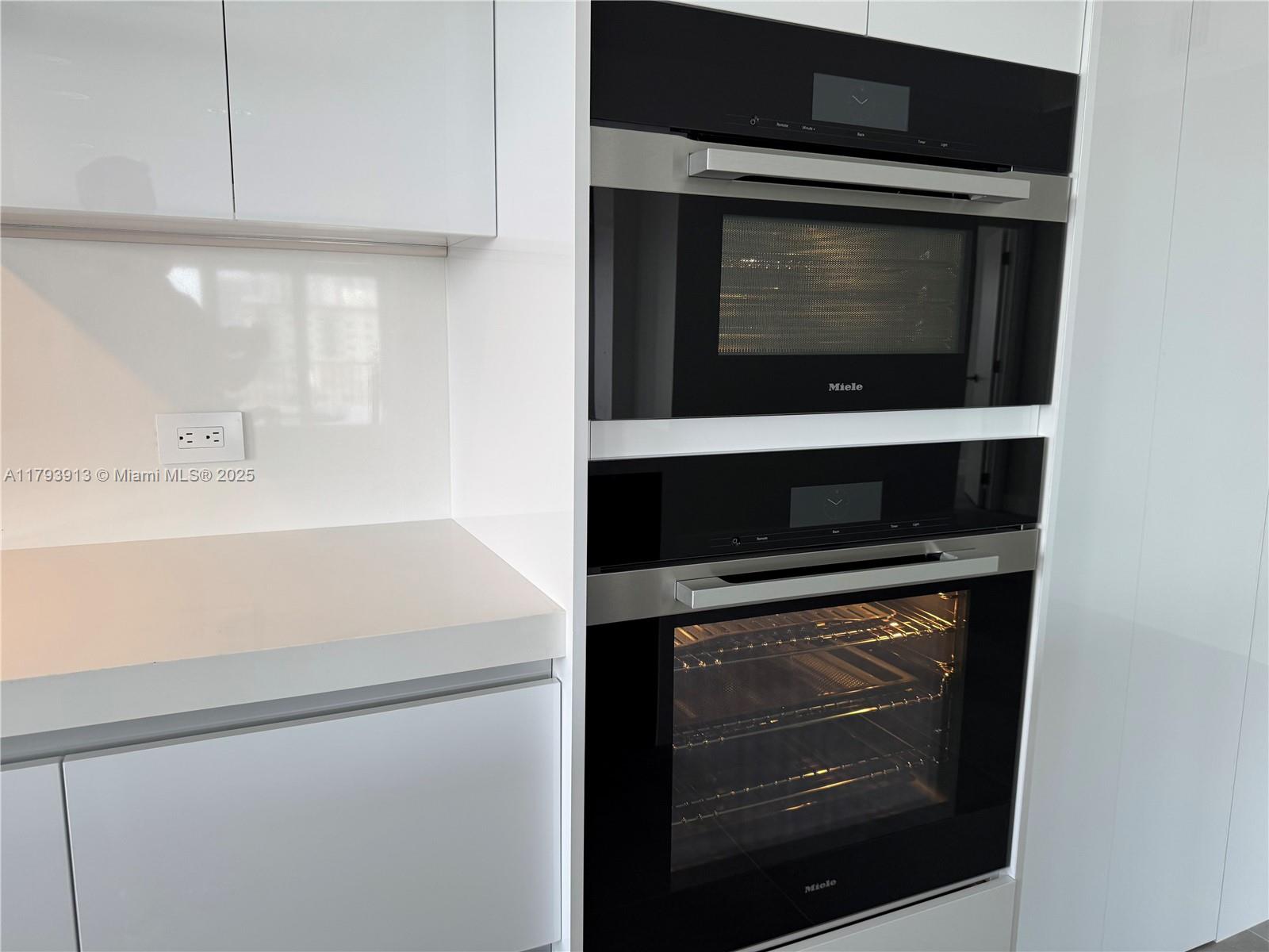 SUMMIT CONDO - Residential