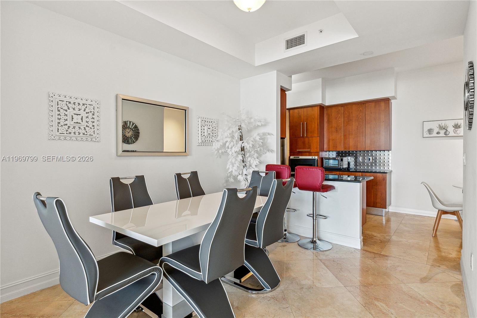 TRUMP PALACE CONDO - Residential Lease