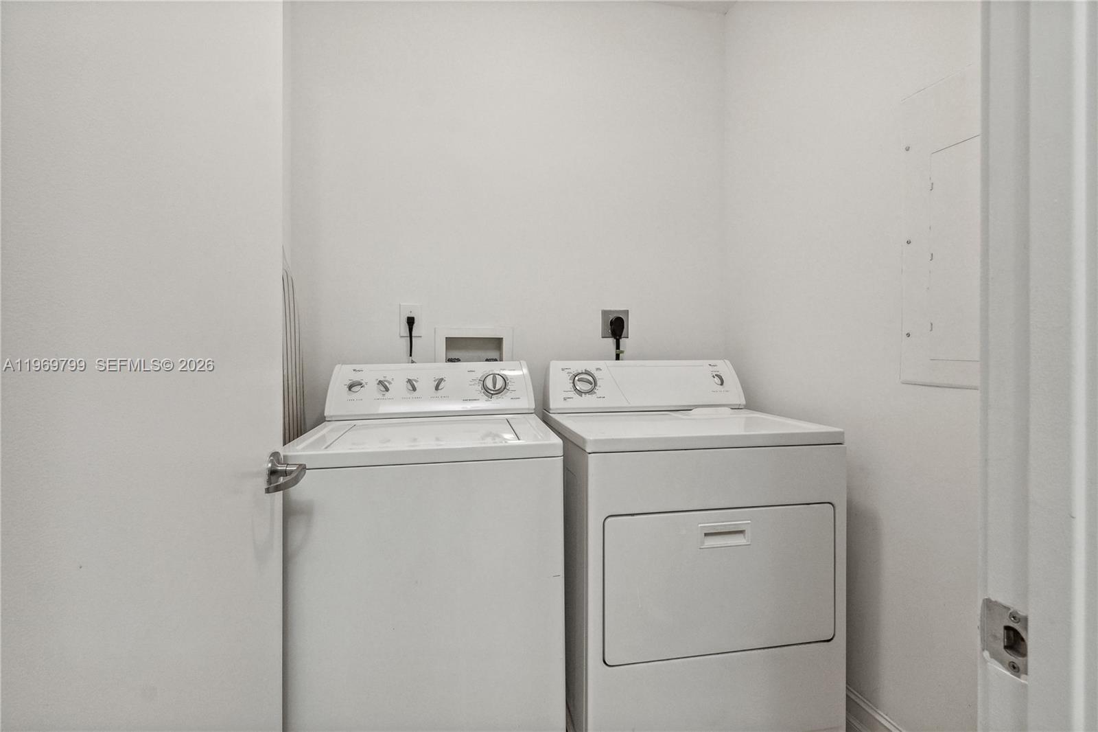 TRUMP PALACE CONDO - Residential Lease