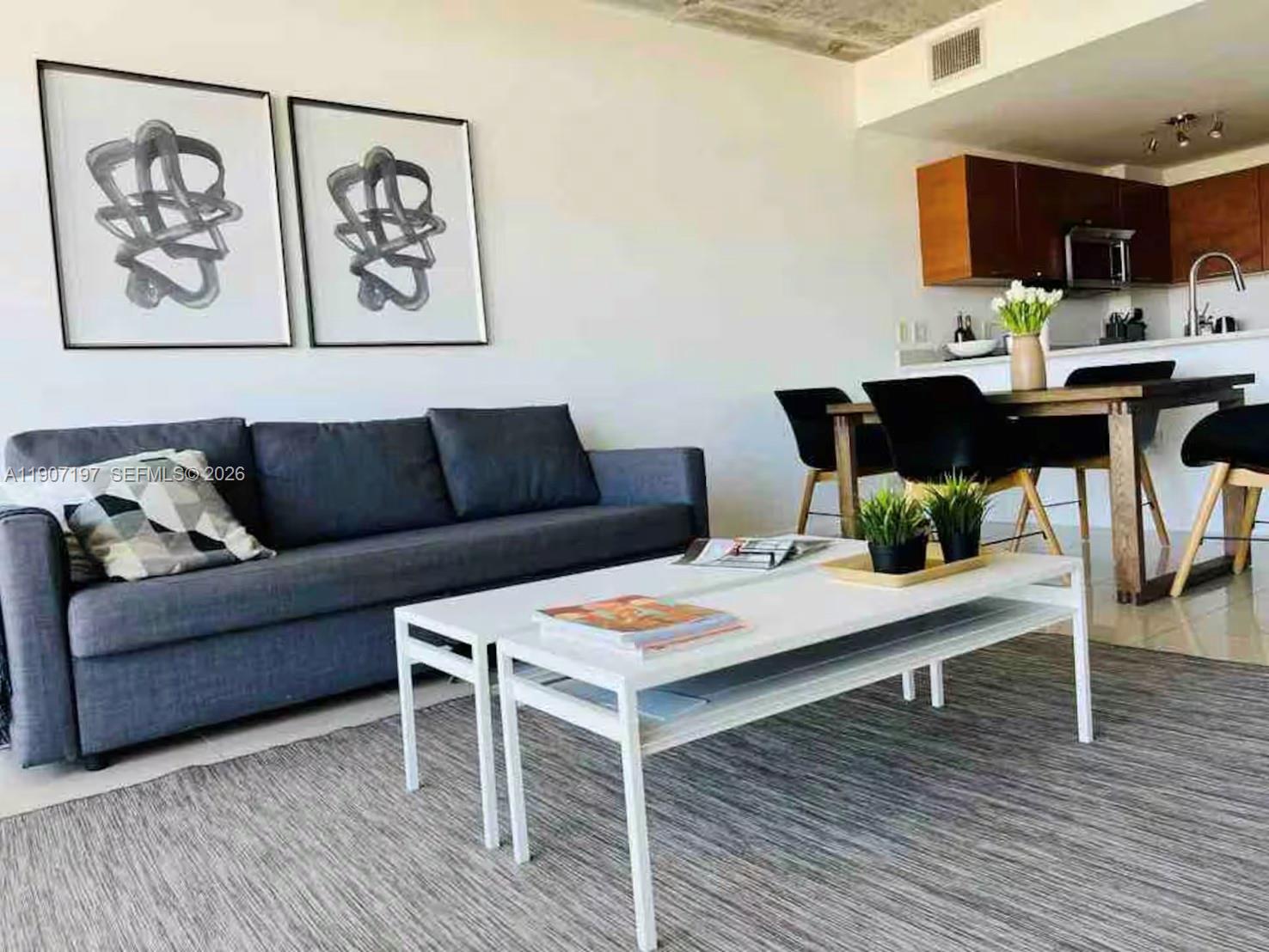 MIDBLOCK MIAMI CONDO - Residential