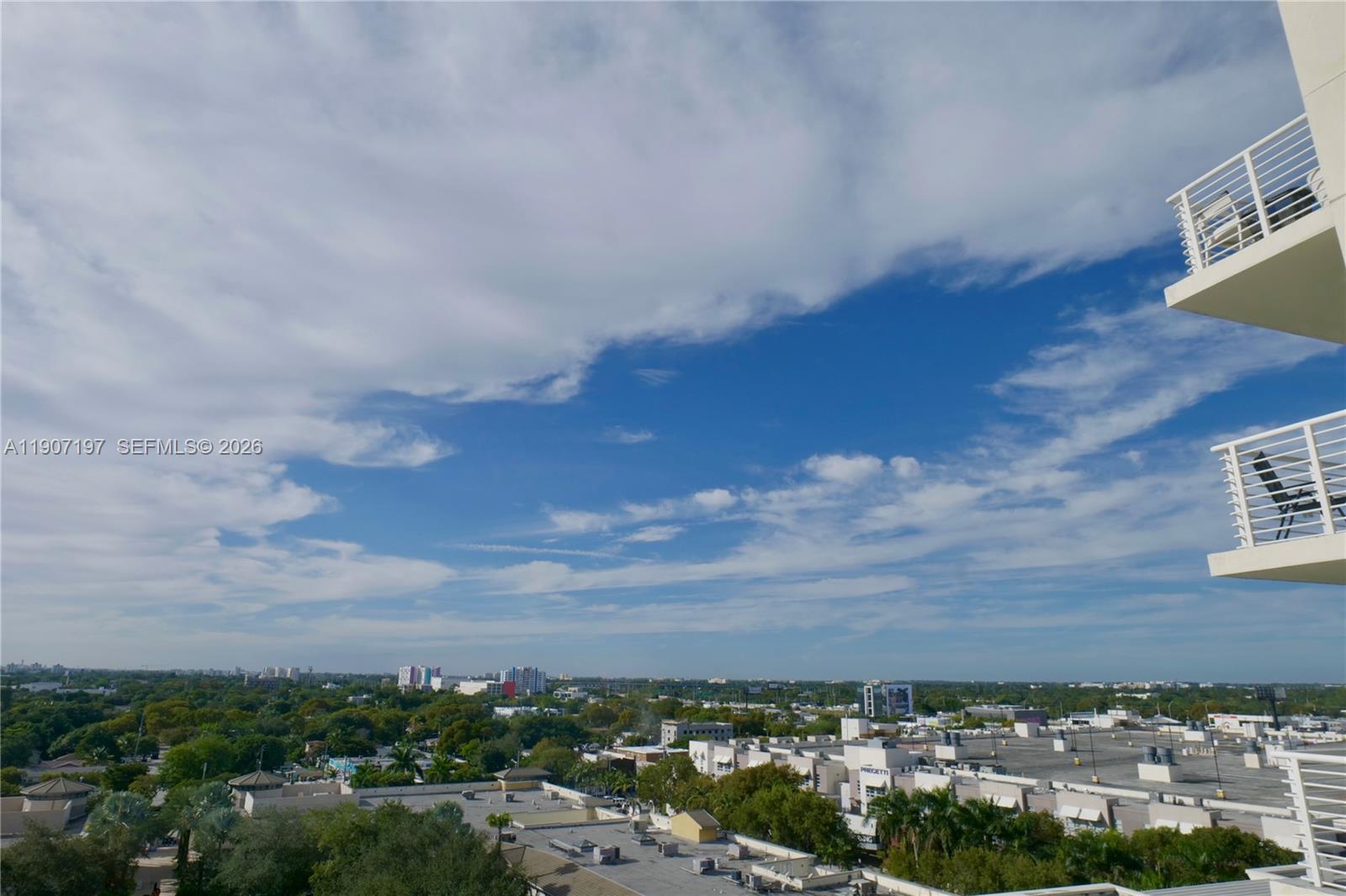 MIDBLOCK MIAMI CONDO - Residential