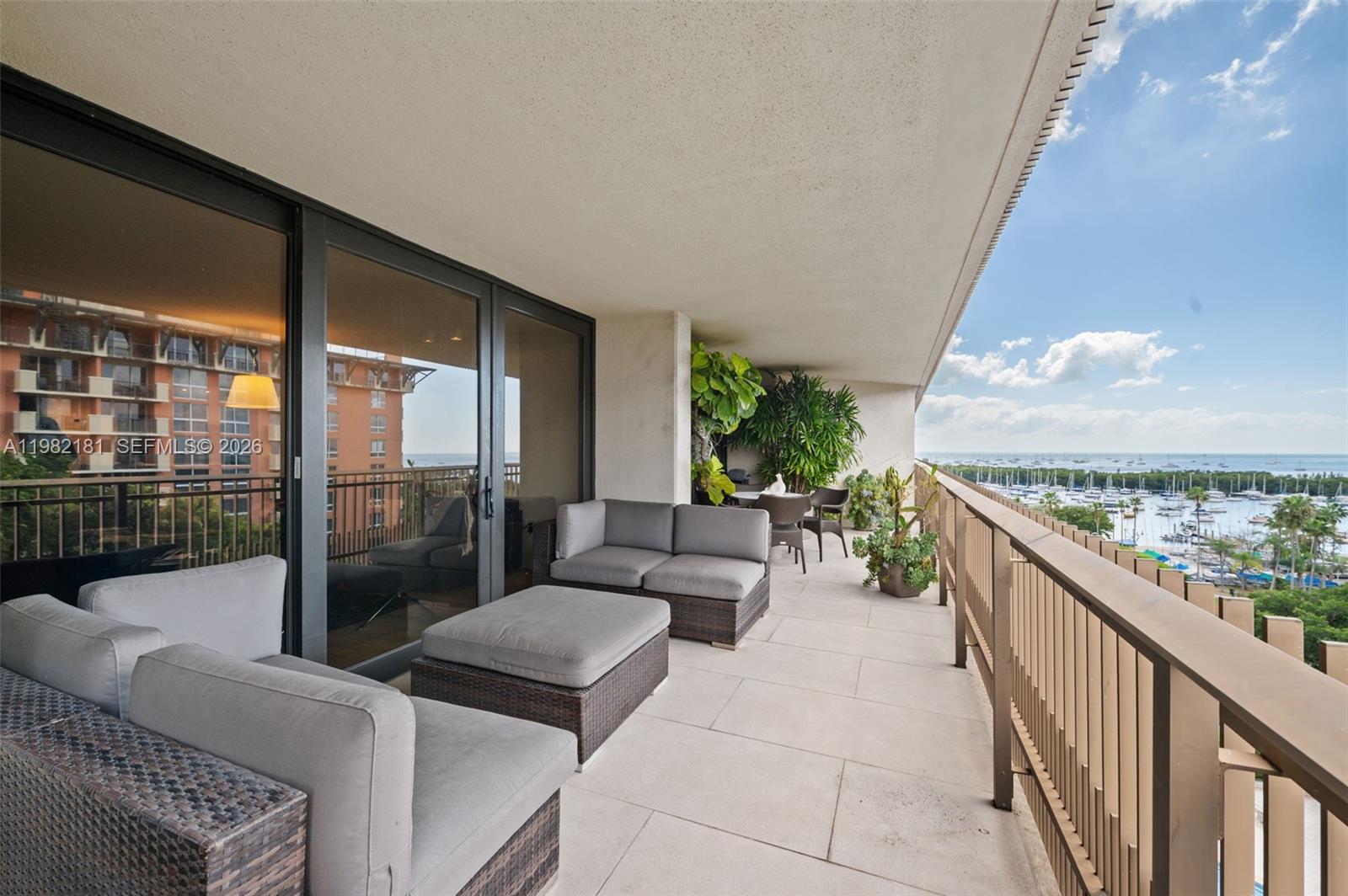 YACHT HARBOUR CONDO - Residential