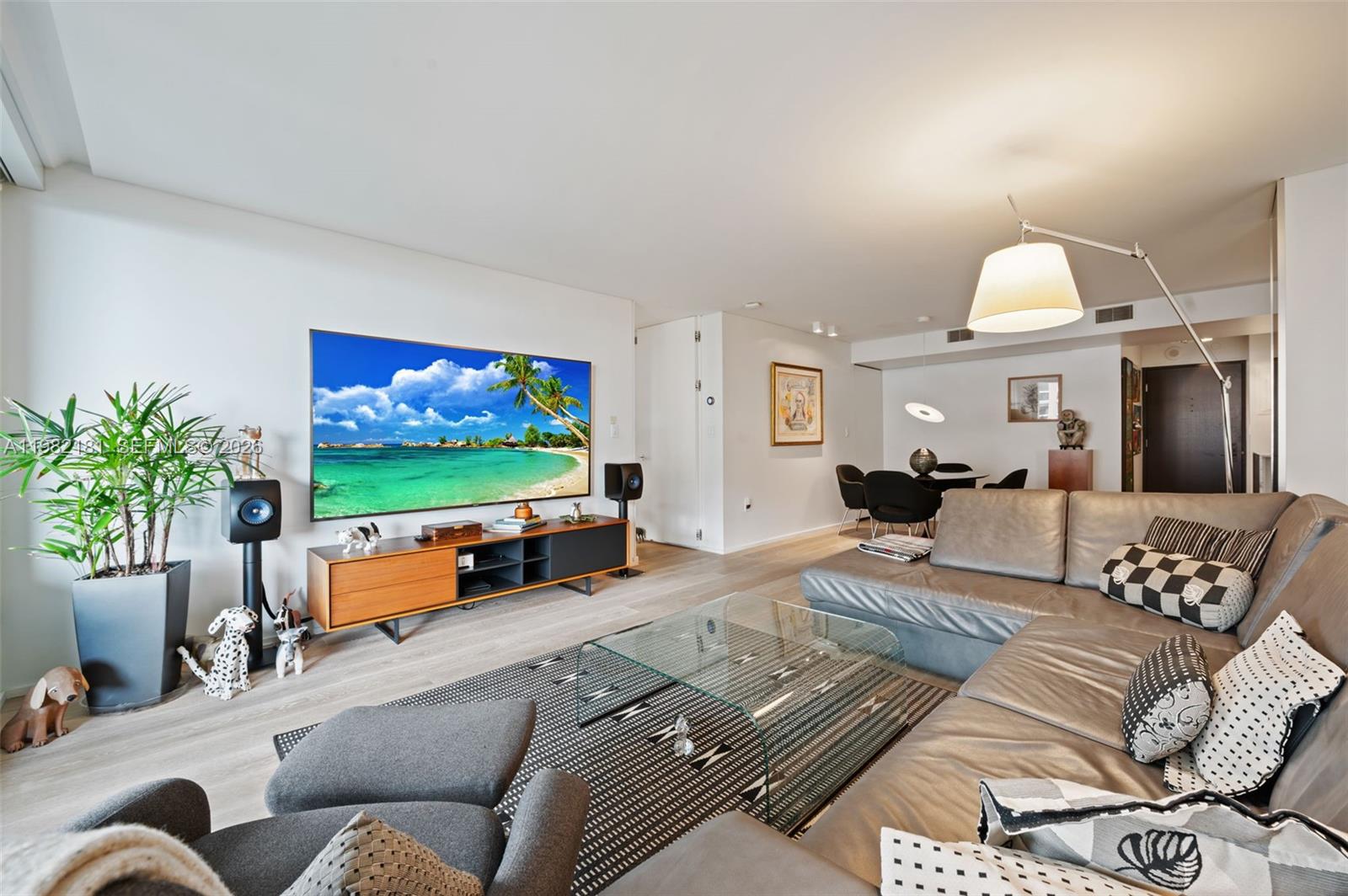 2901 S Bayshore Dr 8E