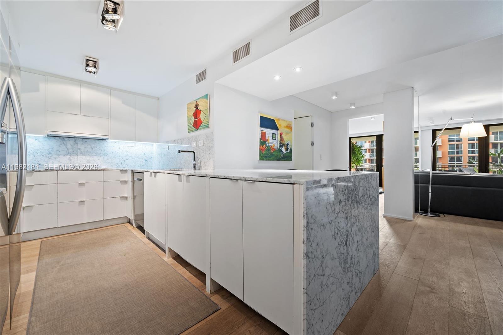 YACHT HARBOUR CONDO - Residential