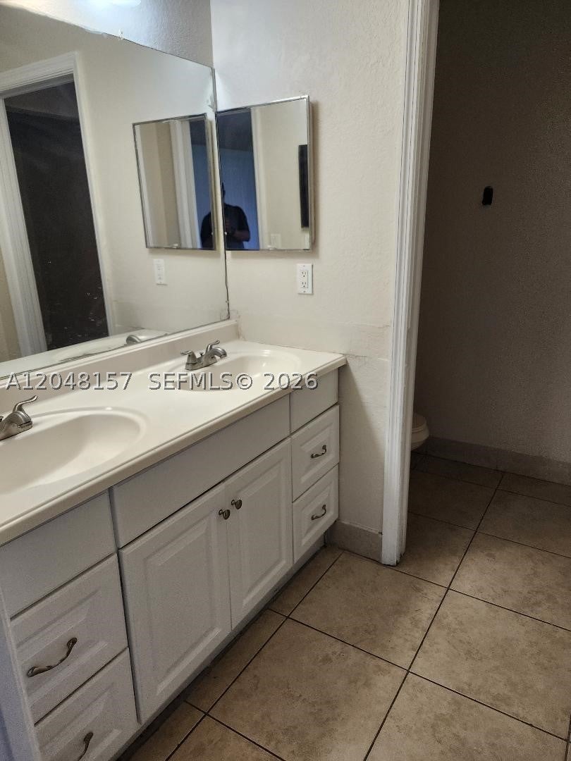4740 SW 14, Lehigh Acres, FL, 33973/$479,000 3 4740 SW 14
