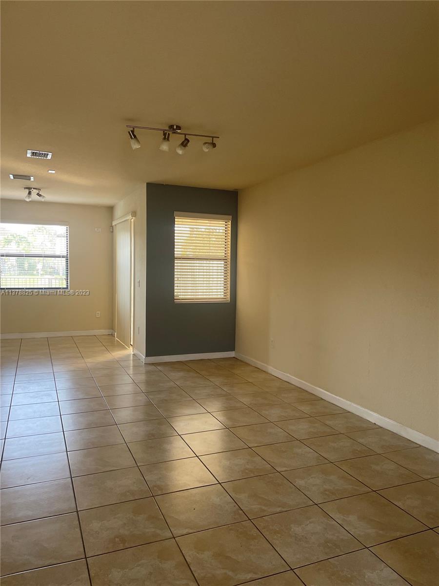 SILVER PALM EAST SEC FOUR - Residential Lease