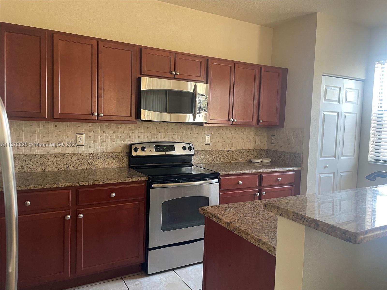 SILVER PALM EAST SEC FOUR - Residential Lease