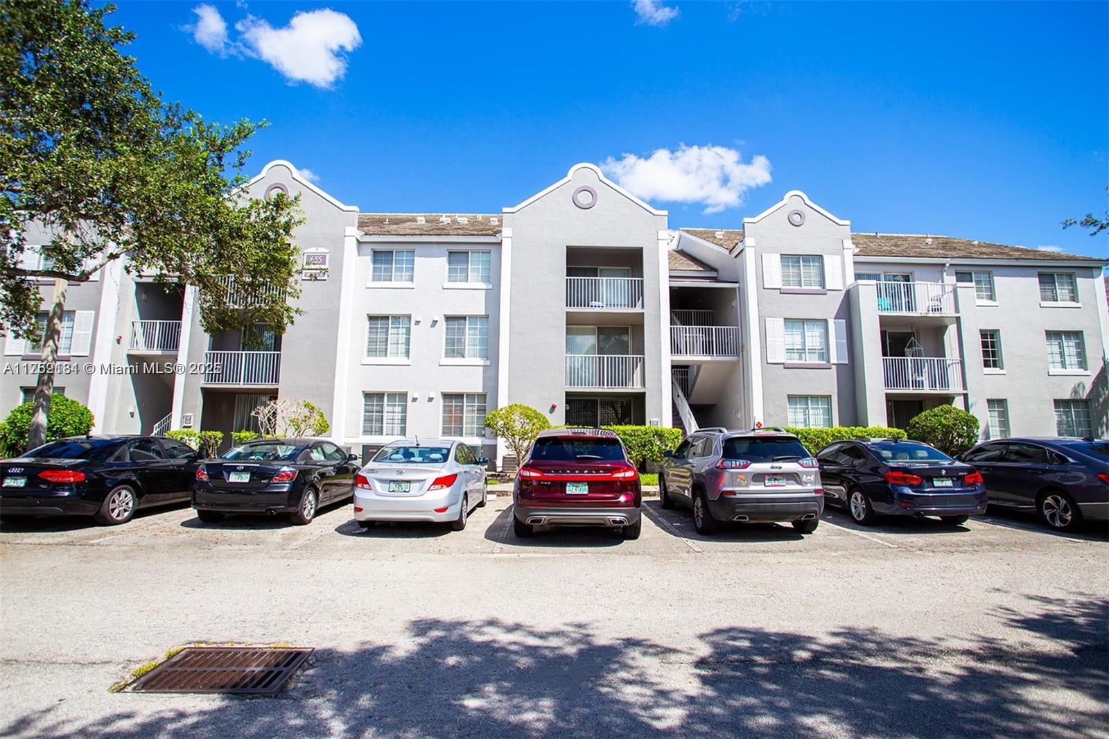 Rental Property at 655 Sw 111th Way 208, Pembroke Pines, Miami-Dade County, Florida - Bedrooms: 3 
Bathrooms: 2  - $2,800 MO.