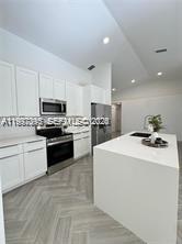 BONAVENTURE LAKES ADD 2 - Residential