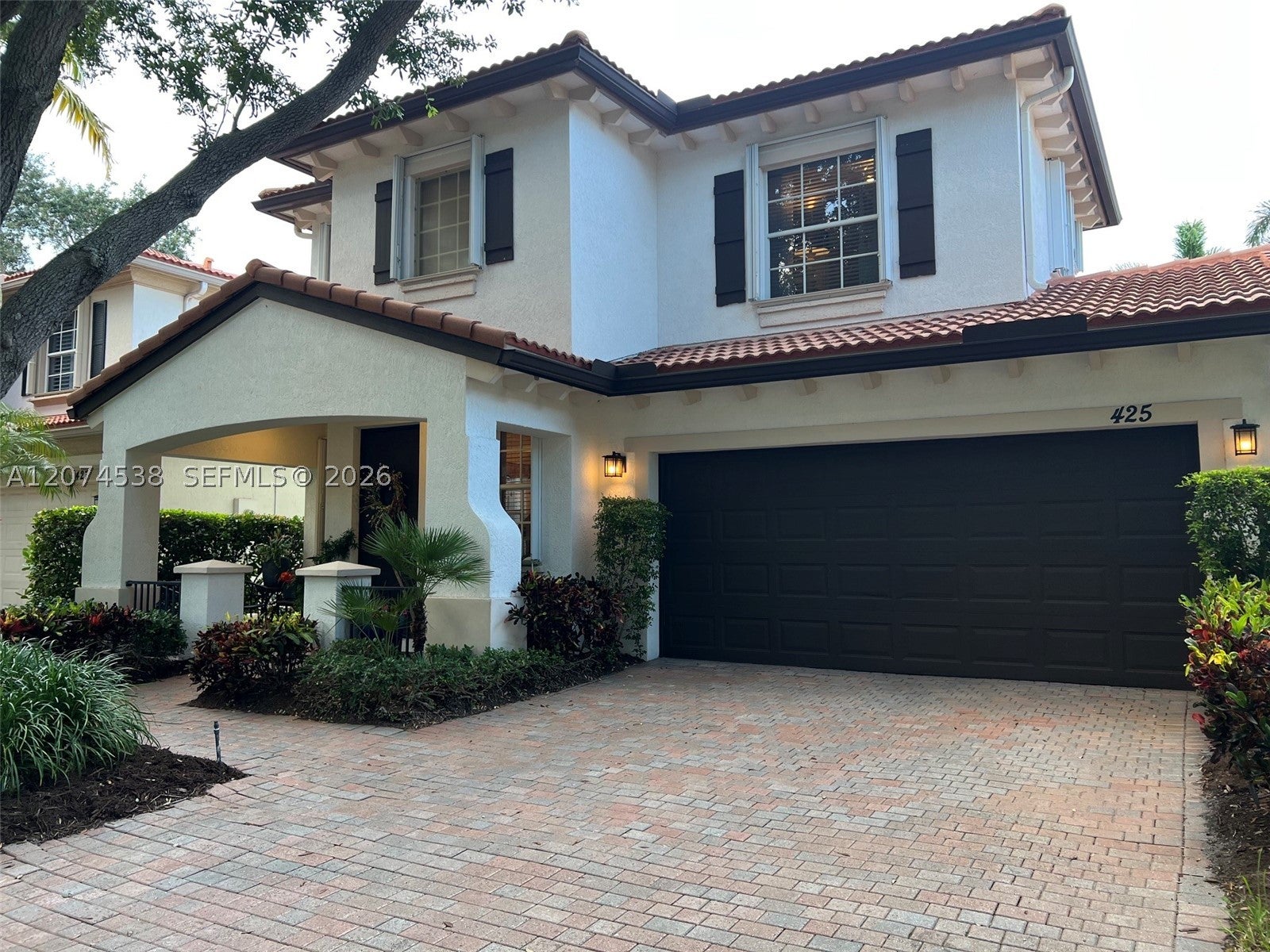 425 Pumpkin Dr, Palm Beach Gardens FL 33410