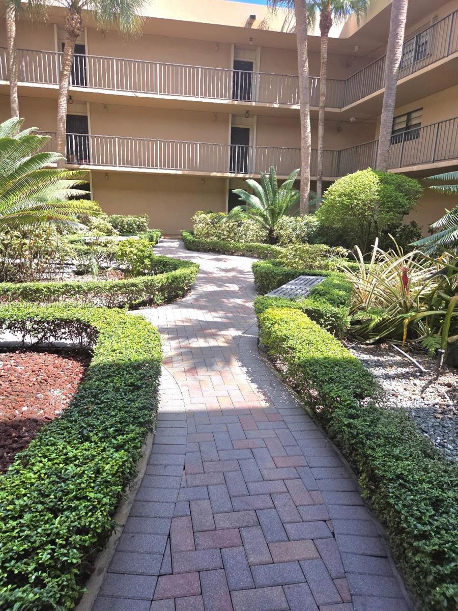 10425 SW 112th Ave 319-1
