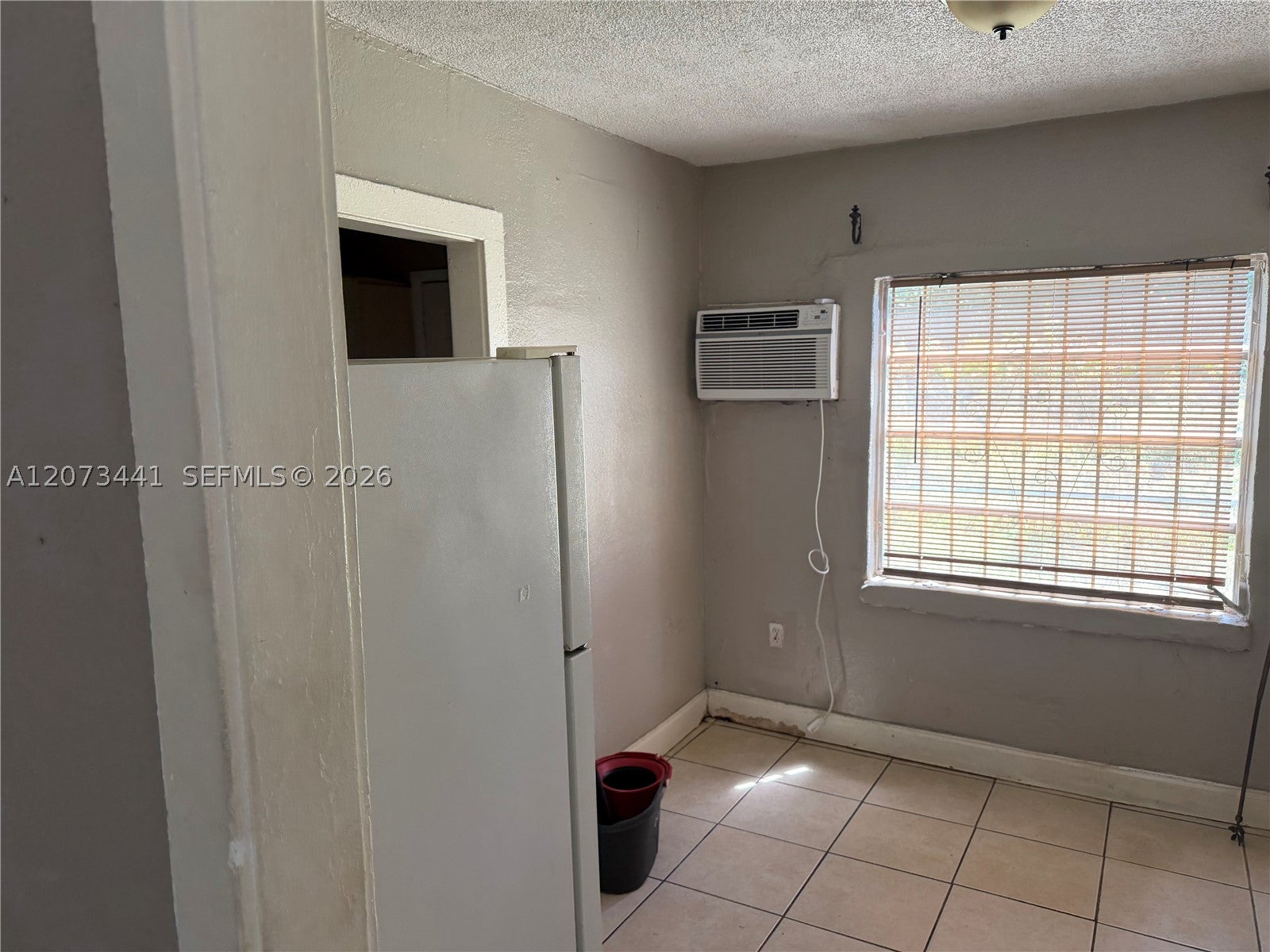 3035 NW 55th St, Miami FL 33142