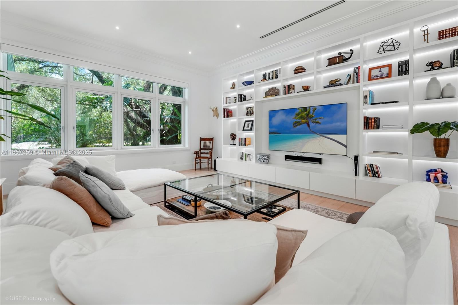 SNAPPER CREEK LAKES SUB - Residential