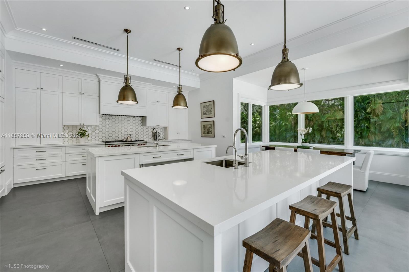 SNAPPER CREEK LAKES SUB - Residential