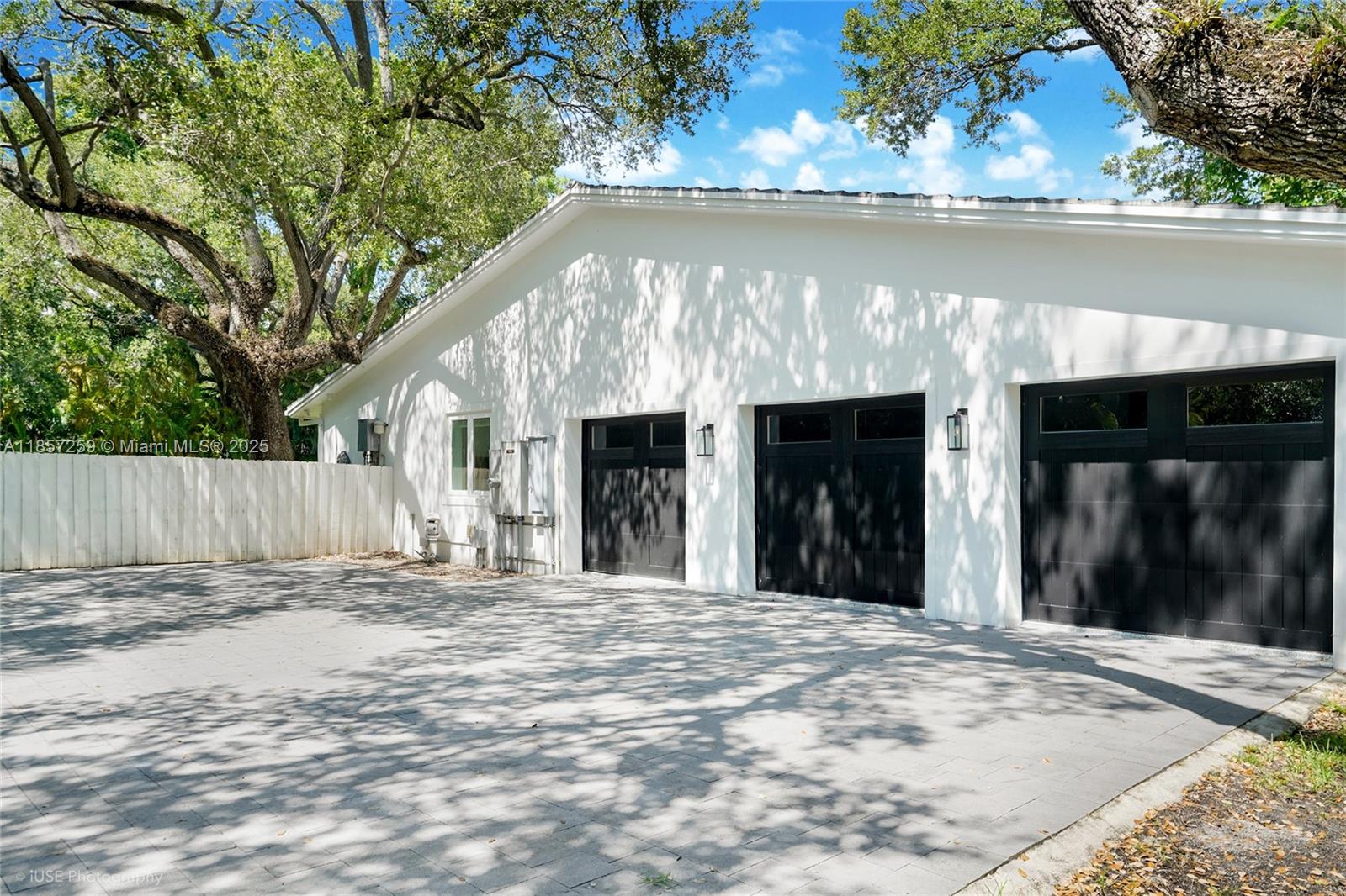 SNAPPER CREEK LAKES SUB - Residential